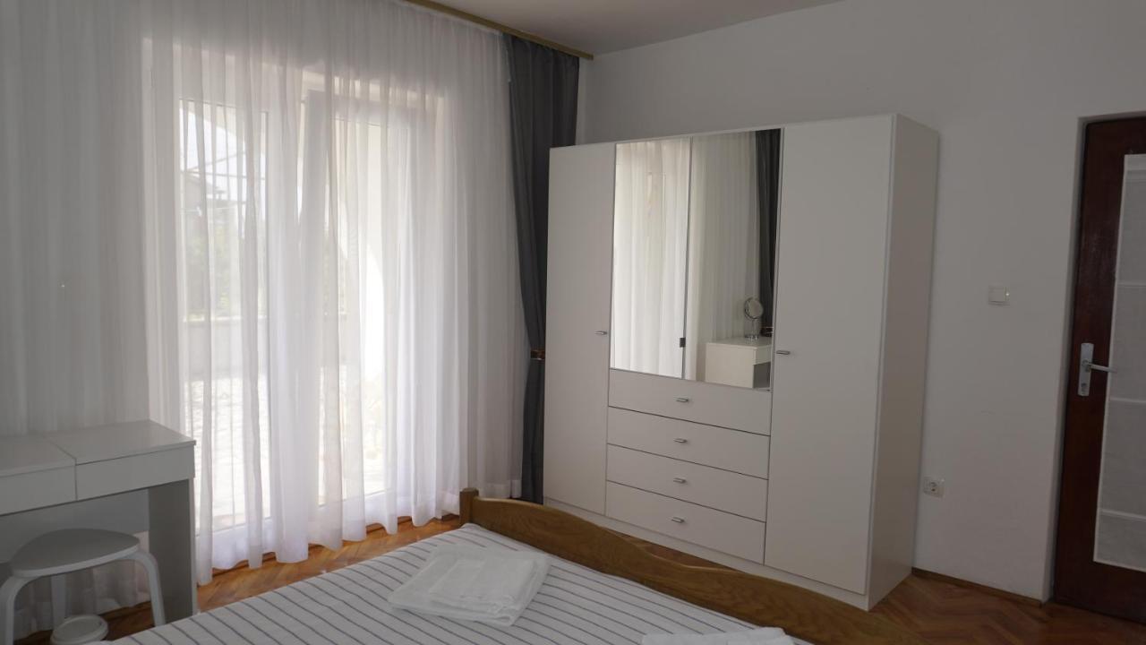 Apartment Zuza Krk Krk Town Exterior photo